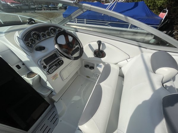 Pre-Owned 2007 Crownline for sale