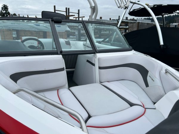 Pre-Owned 2017  powered Nautique Boat for sale