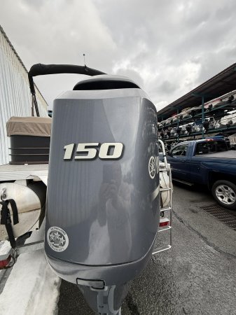 Pre-Owned 2015 Veranda V2275RC TRITOON for sale