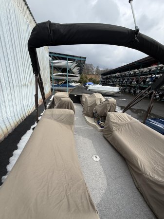 Pre-Owned 2015 Veranda V2275RC TRITOON Power Boat for sale