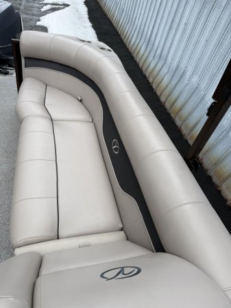 Pre-Owned 2015  powered Power Boat for sale