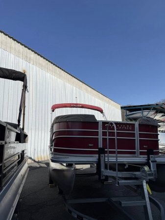 Used 2018 Sylvan Mirage 8520 for sale