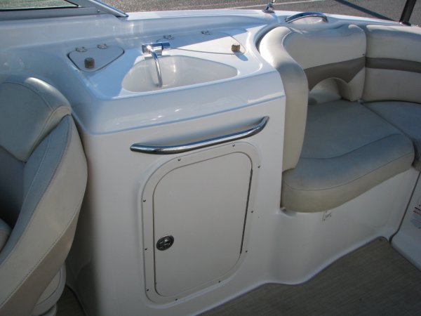 Pre-Owned 2004 Chaparral 260 Ssi for sale