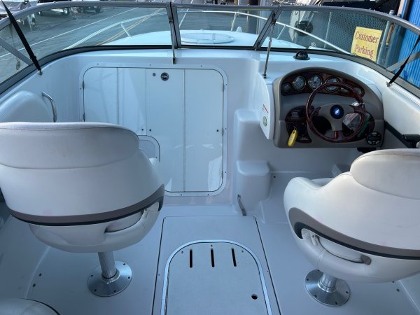 Used 2003  powered Four Winns Boat for sale