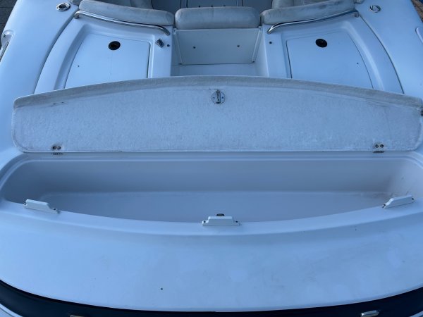 Used 2003 Four Winns 225 Sundowner Power Boat for sale