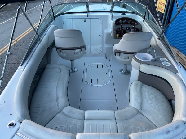 Used 2003  powered Four Winns Boat for sale