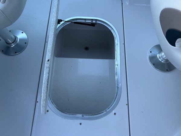 Used 2003 Four Winns 225 Sundowner for sale