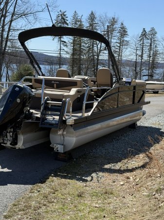 Used 2027 Aqua Patio BARLETTA C22UC 23' TRI TOON for sale