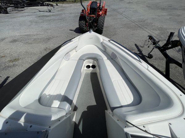Pre-Owned 2002 Mastercraft 230VRS Power Boat for sale