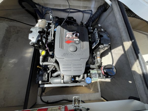 Pre-Owned 2005  powered Power Boat for sale