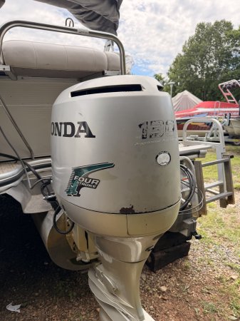 Pre-Owned 2004 Lowe Power Boat for sale
