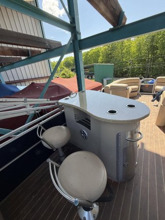 Used 2014 South Bay 525 ENTERTAINER TRITOON 150 HP for sale