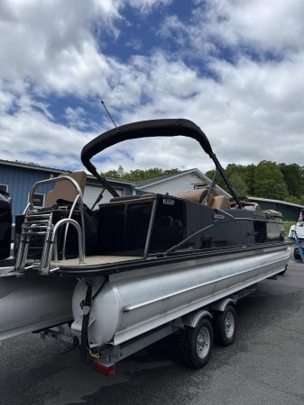Used 2023  powered Power Boat for sale