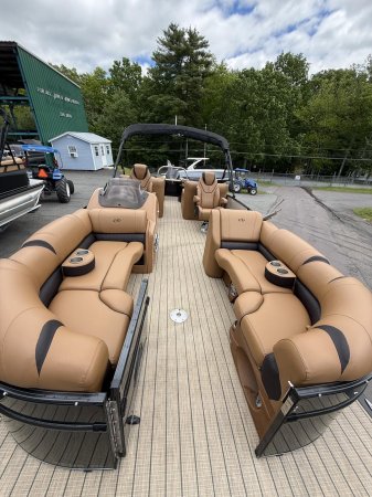 Used 2023 Avalon Pontoon CATALINA PLATINUM 25 TRITOON REAR LOUNGE for sale