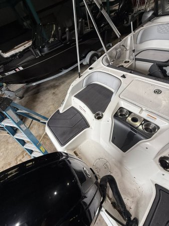 Pre-Owned 2023  powered Bayliner Boat for sale