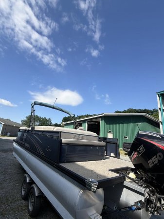 Used 2022 Qwest Pontoons APEX 24' TRITOON 250HP for sale