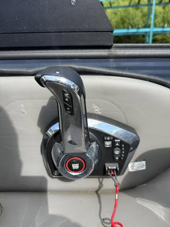 Used 2022  powered Qwest Pontoons Boat for sale