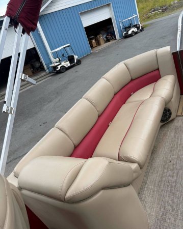 Pre-Owned 2015  powered Power Boat for sale