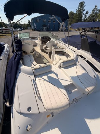 Pre-Owned 2004  powered Four Winns Boat for sale
