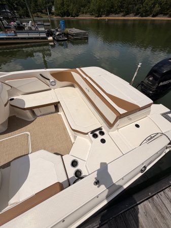 Used 2018  powered Sea Ray Boat for sale