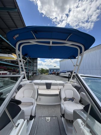 Pre-Owned 2019 Chaparral 21 H20 Sport Power Boat for sale