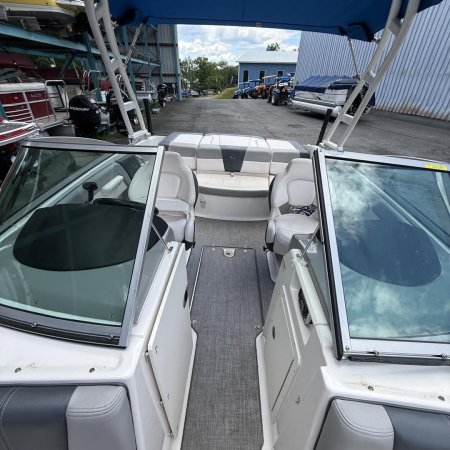 Pre-Owned 2019 Chaparral 21 H20 Sport Power Boat for sale