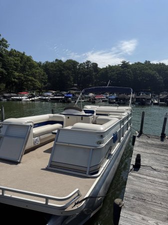 Used 2001  powered Crest Boat for sale