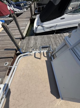 Used 2001 Crest Power Boat for sale