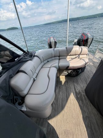 Pre-Owned 2023 Avalon Pontoon for sale