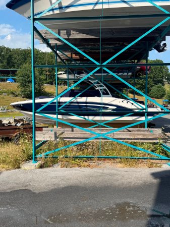 Pre-Owned 2022 Chaparral 23 SSI Power Boat for sale