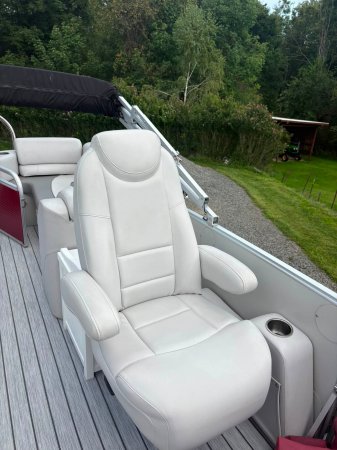 Pre-Owned 2018 Avalon Pontoon Catalina Quad Lounge 2385 for sale