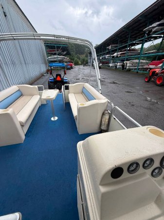 Pre-Owned 1996 Power Boat for sale