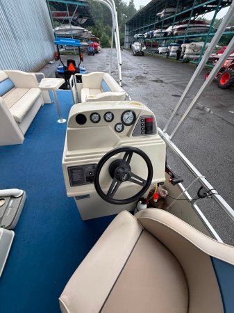 Pre-Owned 1996 Power Boat for sale
