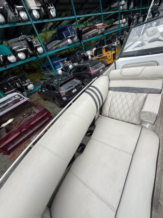 Pre-Owned 2018 Crest Continental TWIN 350's for sale