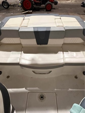 Pre-Owned 2021 Chaparral 19 H20 Deluxe Power Boat for sale