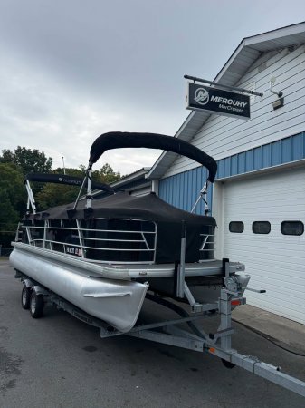 Pre-Owned 2021 Power Boat for sale