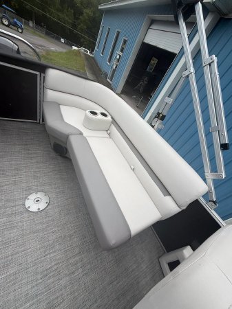Pre-Owned 2021 Sweetwater Sweetwater 2286 Power Boat for sale