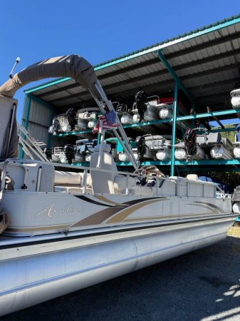 Pre-Owned 2006  powered Power Boat for sale