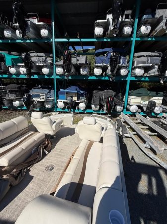 Pre-Owned 2006 Power Boat for sale