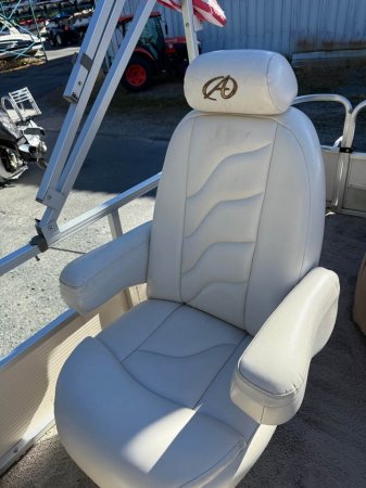 Pre-Owned 2006 Avalon Pontoon Paradise 2485 for sale
