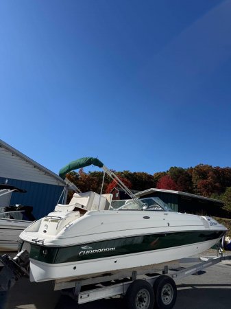 Pre-Owned 2001 Chaparral 233 Sunesta for sale