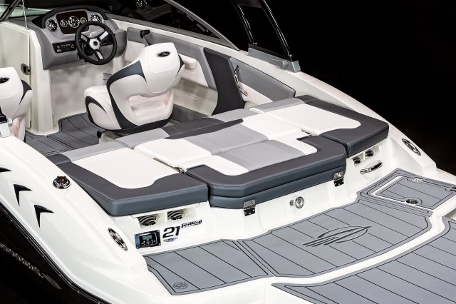 21 SSi - Aft Sunpad