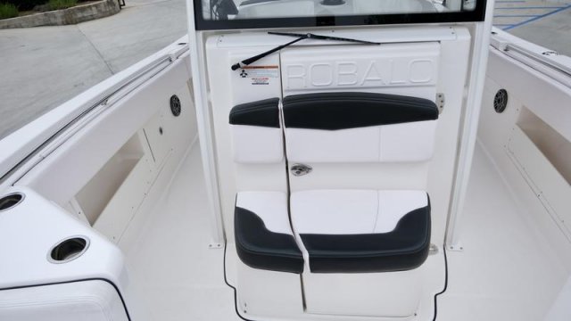 Pre-Owned 2021 Robalo Power Boat for sale