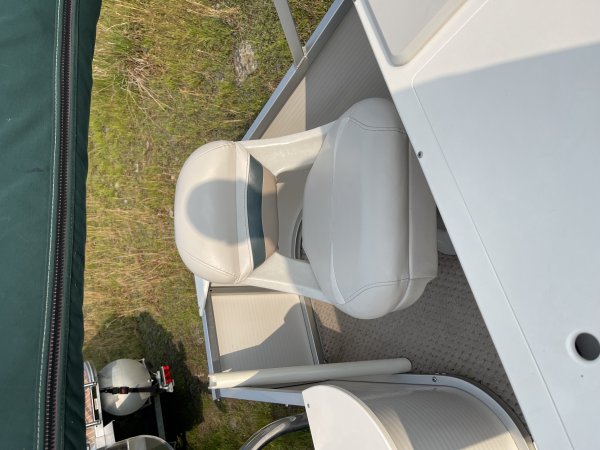 Pre-Owned 2007  powered Power Boat for sale