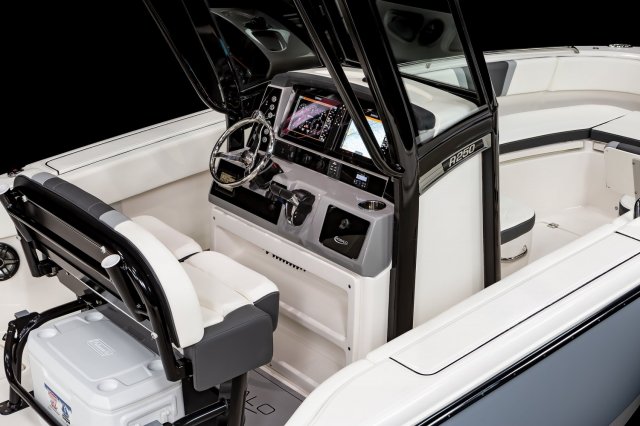 New 2023  powered Robalo Boat for sale