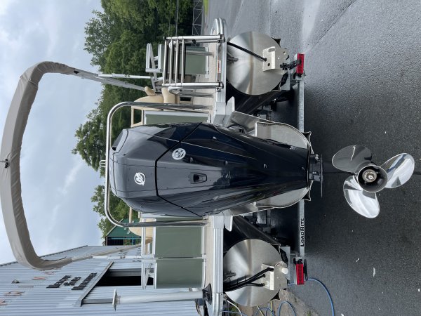 Pre-Owned 2023 Avalon Pontoon LSZ 2485 Rear Fish for sale