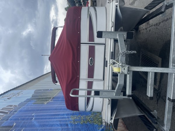 Pre-Owned 2022  powered Power Boat for sale