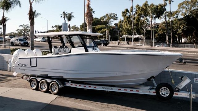 New 2024 Robalo R360  Boat for sale