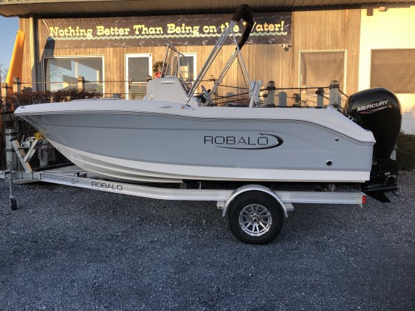 New 2024 Robalo  Boat for sale