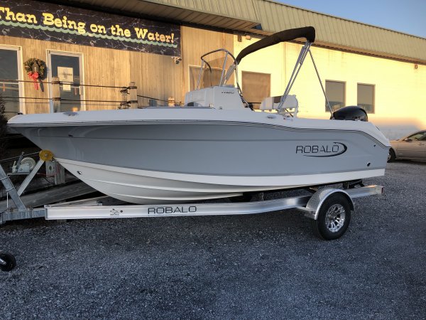 New 2024 Robalo for sale